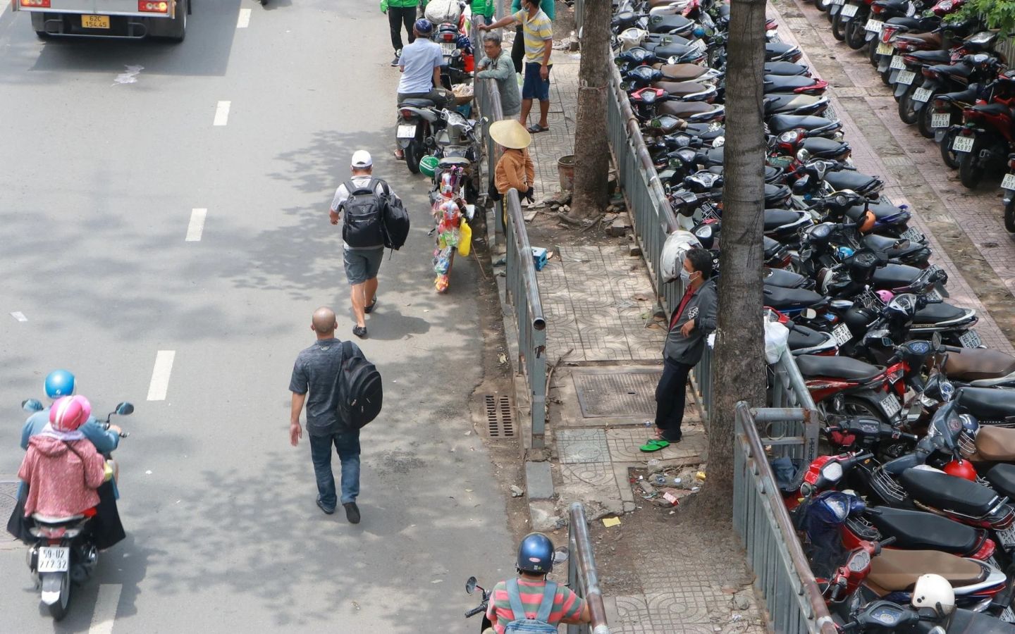 Gửi xe tại vỉa hè (Nguồn: Internet)