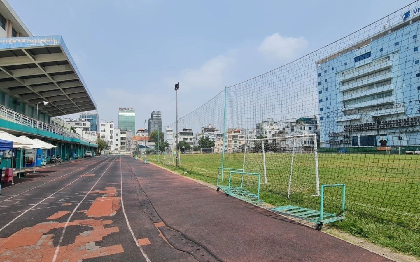 Bãi gửi xe Trung tâm Thể dục Thể thao Hoa Lư (Nguồn: Internet)