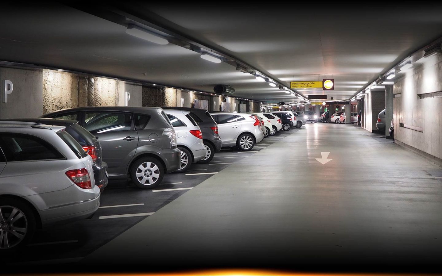 Bãi gửi xe tại tòa nhà Saigon Centre (Nguồn: Internet)