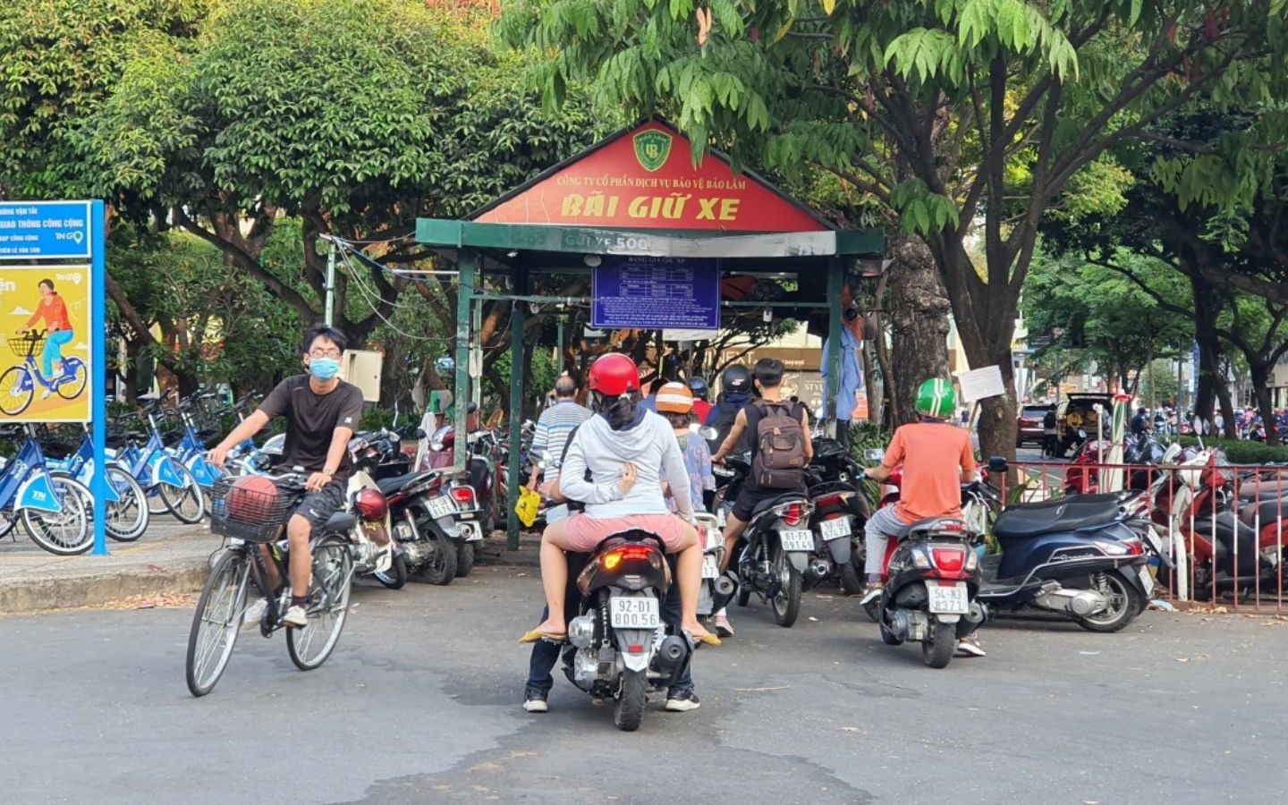 Địa điểm gửi xe tại công viên Lê Văn Tám (Nguồn: Internet)