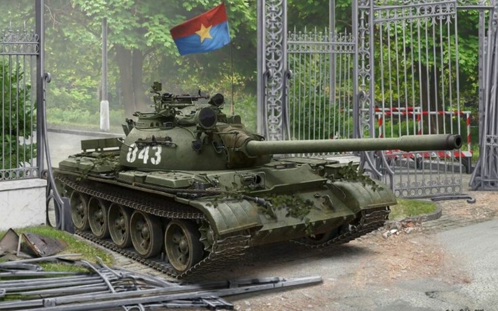 Xe tăng T54B số hiệu 843 húc đổ cổng Dinh Độc Lập