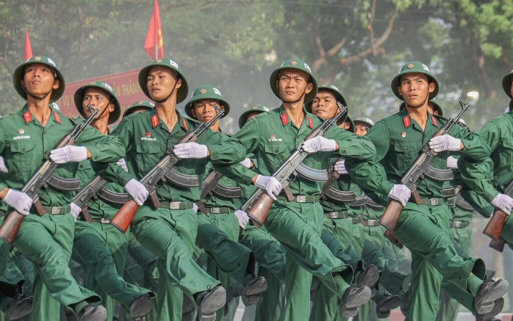 Các lực lượng tập luyện để phục vụ Lễ diễu binh, diễu hành 30/4