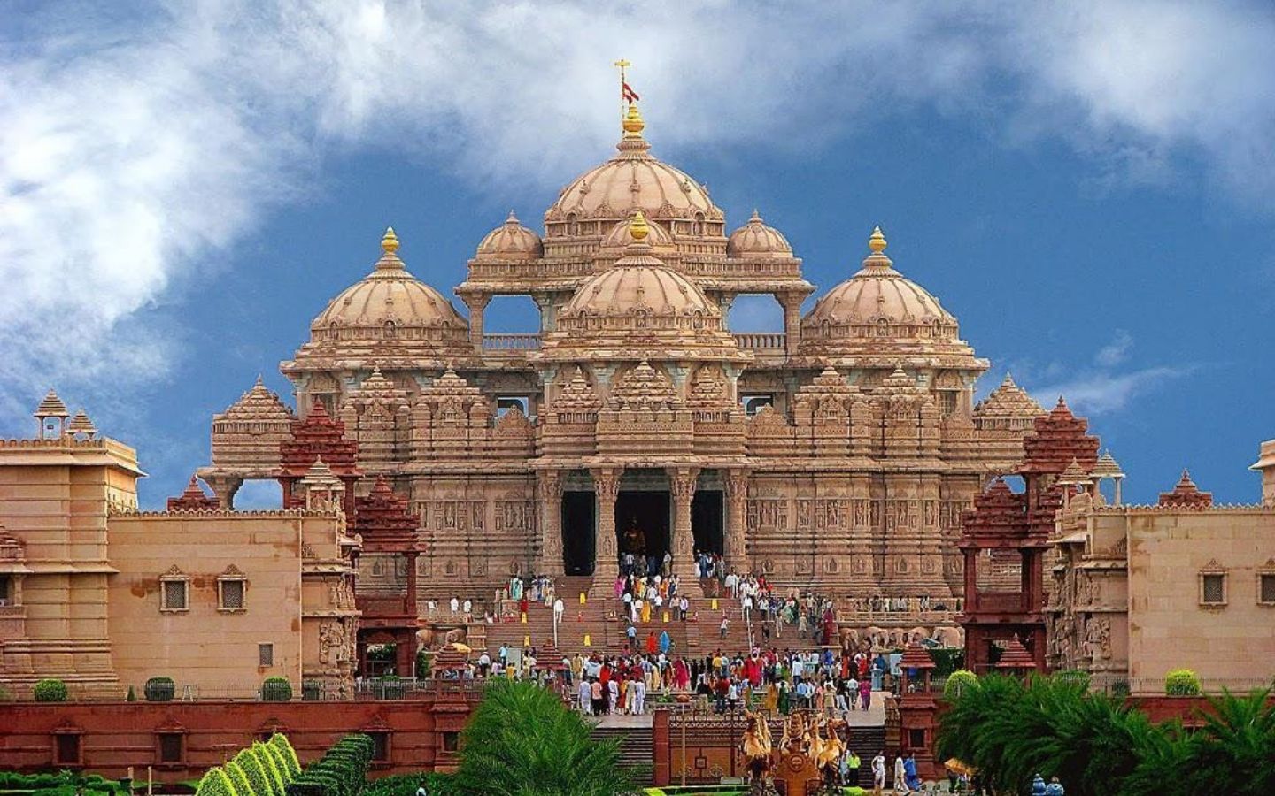 Kiến trúc cổ kính nguy nga