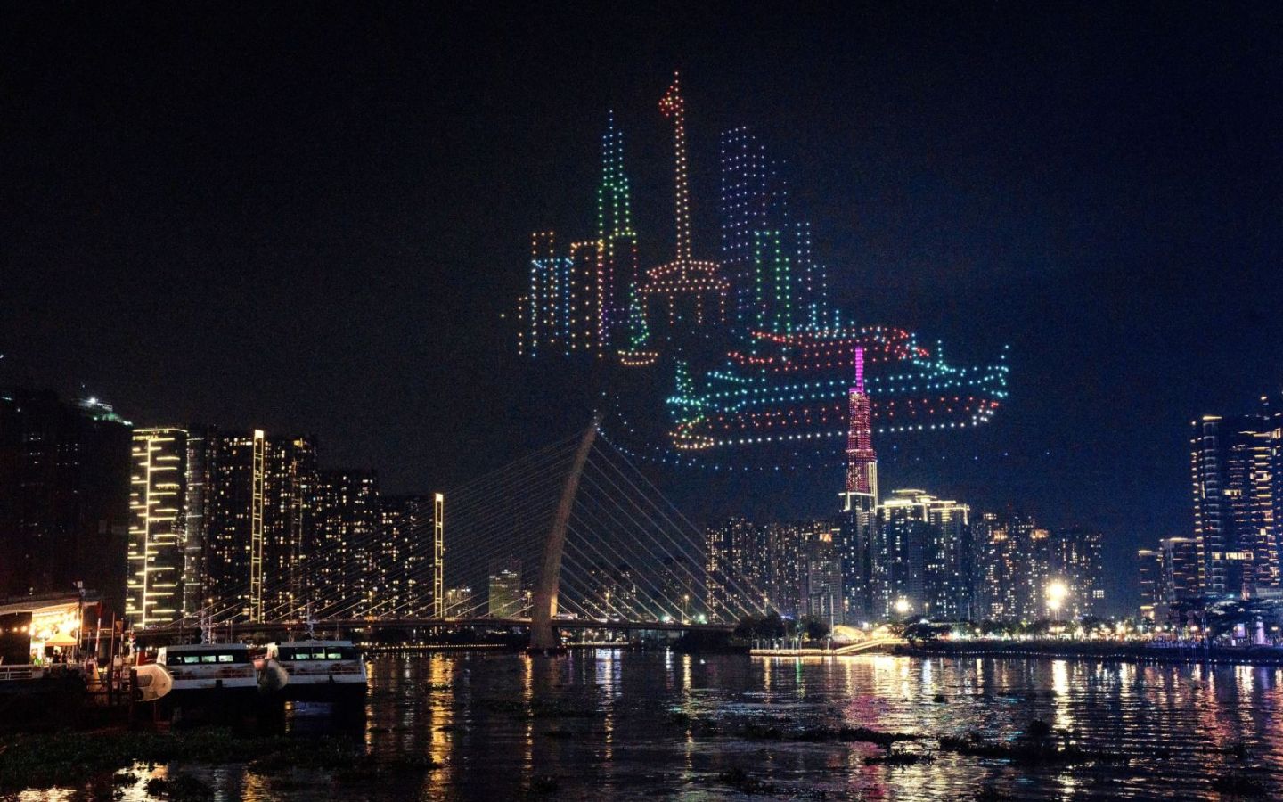 Lịch trình diễn Drone dịp lễ 30/4 tại TPHCM (Nguồn: Internet)