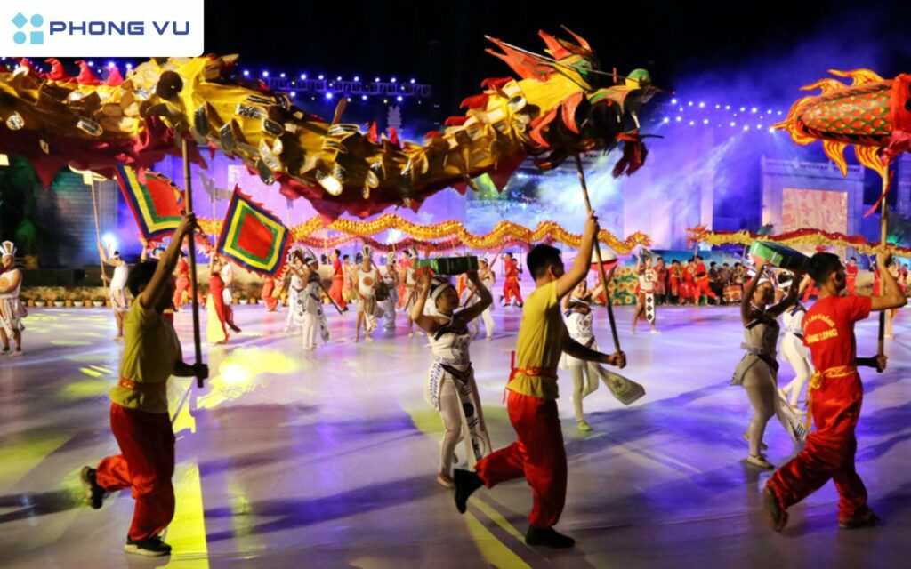 Tất tần tật thông tin về Lễ hội Đền Hùng 2025, thời gian, địa điểm tổ chức 5 Bên cạnh các nghi lễ và hoạt động văn hóa, lễ hội còn có nhiều hoạt động cộng đồng ý nghĩa