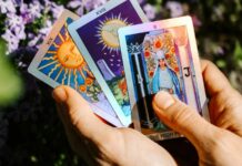Top 5 website tarot online miễn phí, uy tín nhất 2025