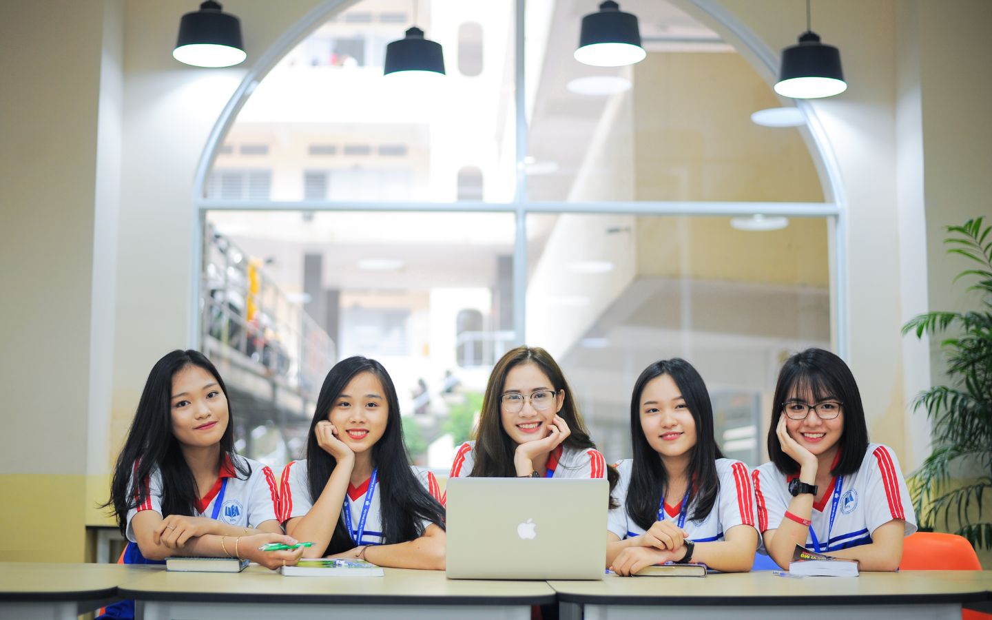 Điểm chuẩn Đại học Kinh tế TPHCM (UEH) năm nay như thế nào?