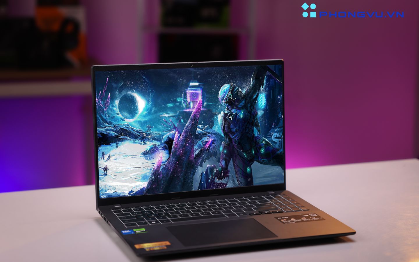 Máy mang đến trải nghiệm chơi game mượt mà với hầu hết các tựa game eSport