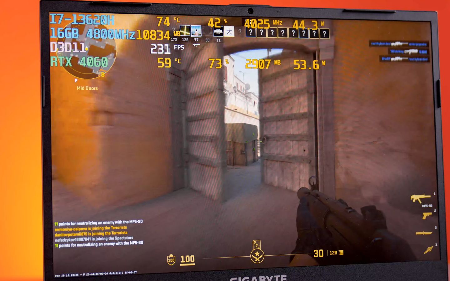 Card đồ họa RTX 4060 với 8GB VRAM và TGP 75W mang lại hiệu năng cân bằng, không tiêu thụ quá nhiều điện