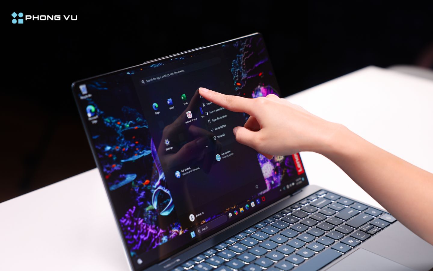 Tấm nền OLED 14 inch với độ phân giải 4K WQUXGA (3840x2400) cho hình ảnh sắc nét