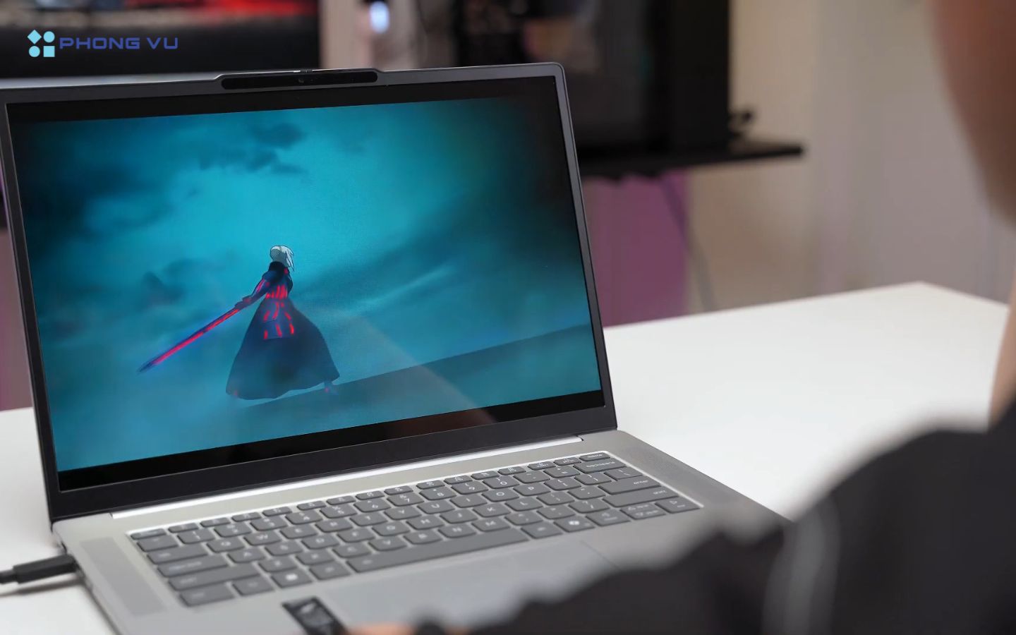 IdeaPad Slim 5 trang bị màn hình 15.1 inch OLED, độ phân giải WQXGA (2560x1600)