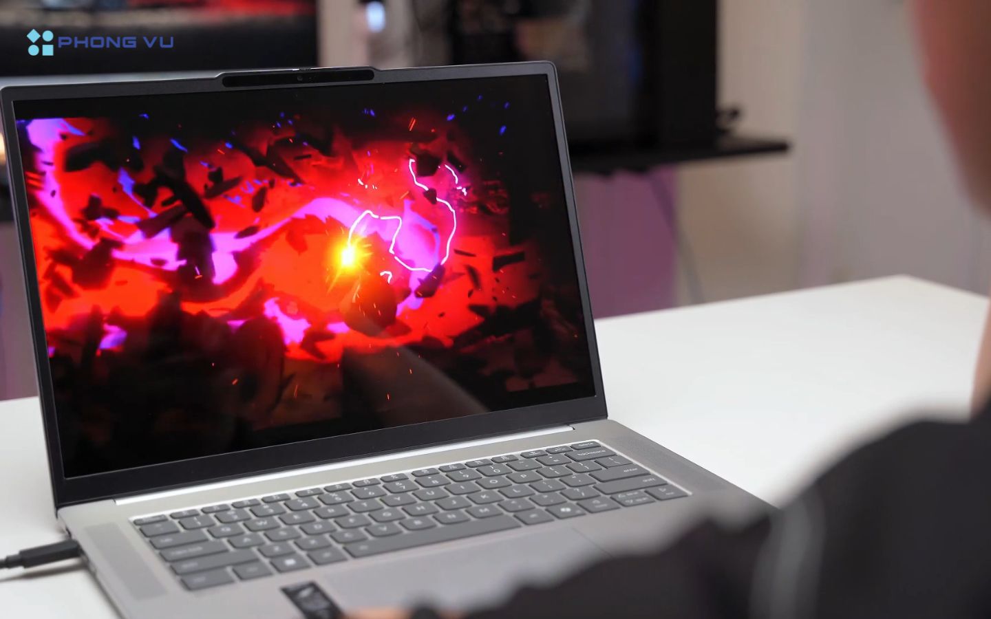 Máy xử lý mượt Photoshop và Lightroom, mở file 2GB và import 45 ảnh RAW (25MB/ảnh) không lag