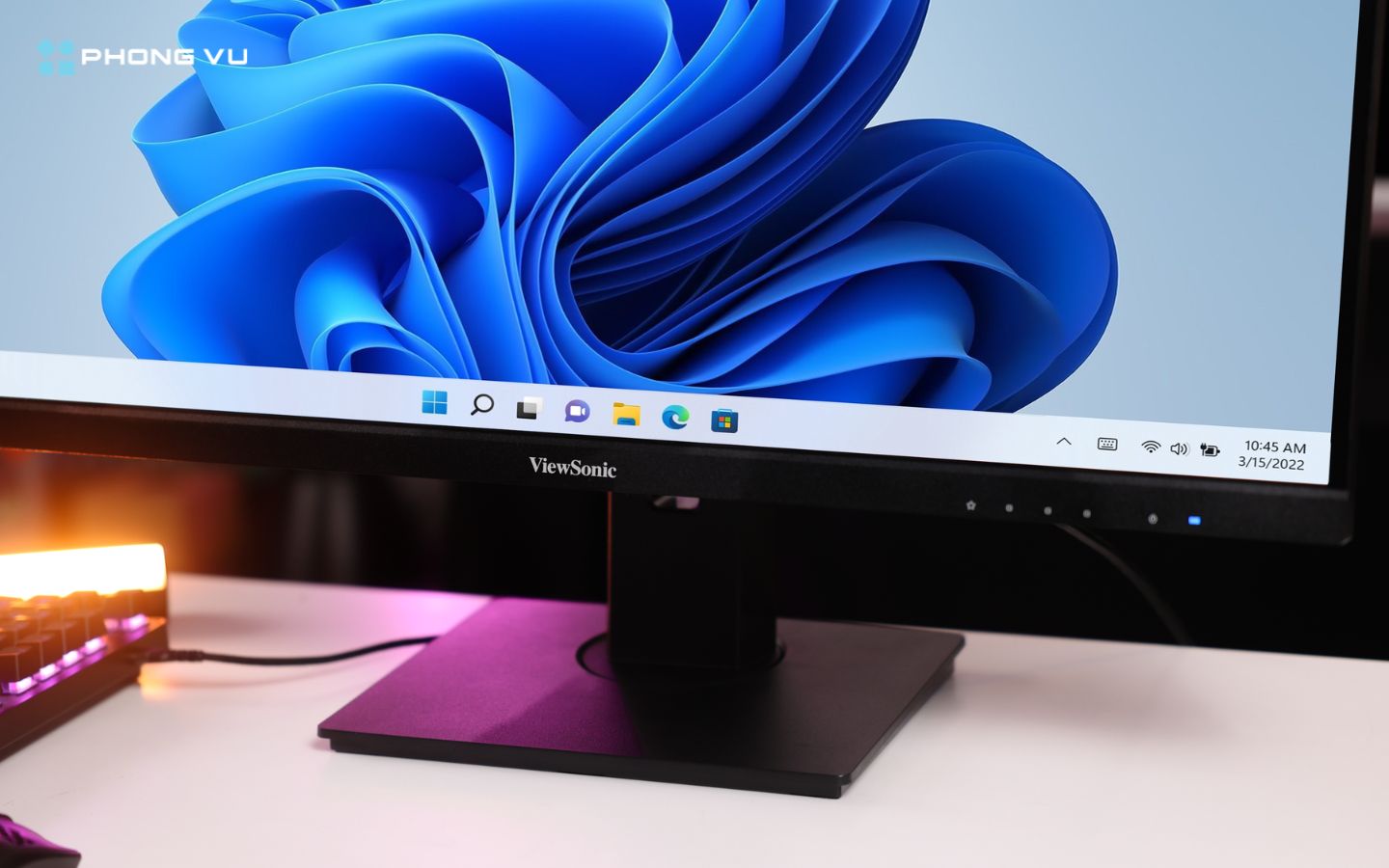 Đánh giá màn hình ViewSonic XG2737 27" IPS 520Hz Gsync chuyên game 5 AMD FreeSync™ Premium và tương thích NVIDIA G-Sync là một điểm cộng lớn, loại bỏ hiện tượng xé hình