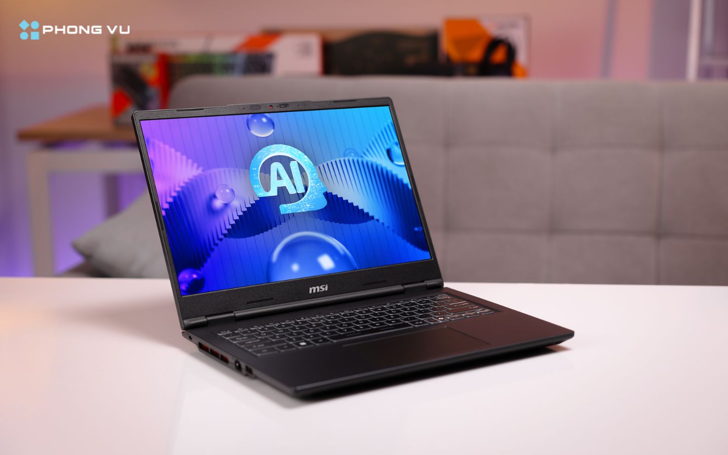 Màn hình 14 inch OLED 2.8K của Venture 14 AI A1M là một trong những điểm sáng nhất