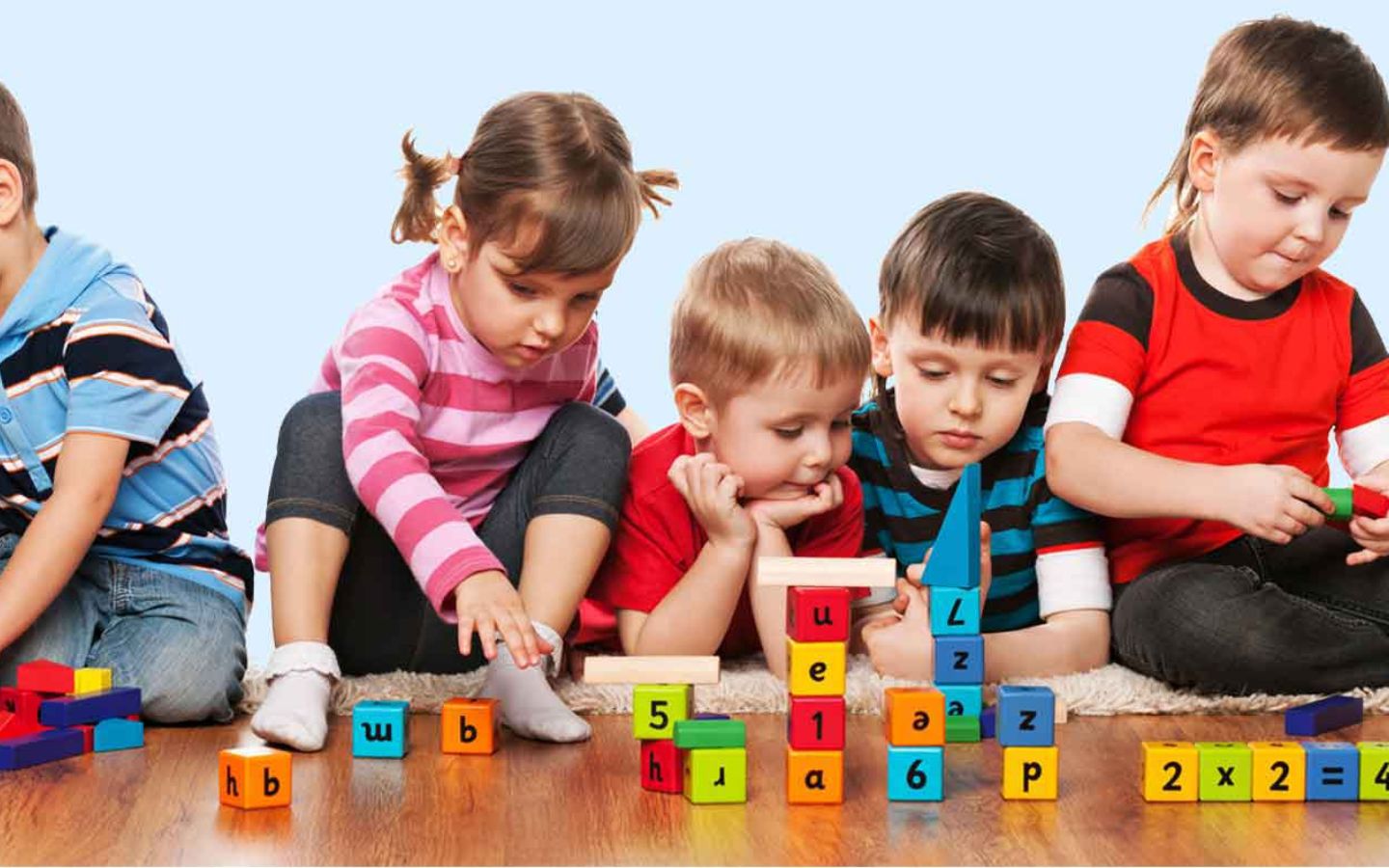 Bộ đồ chơi xếp hình dành cho bé 