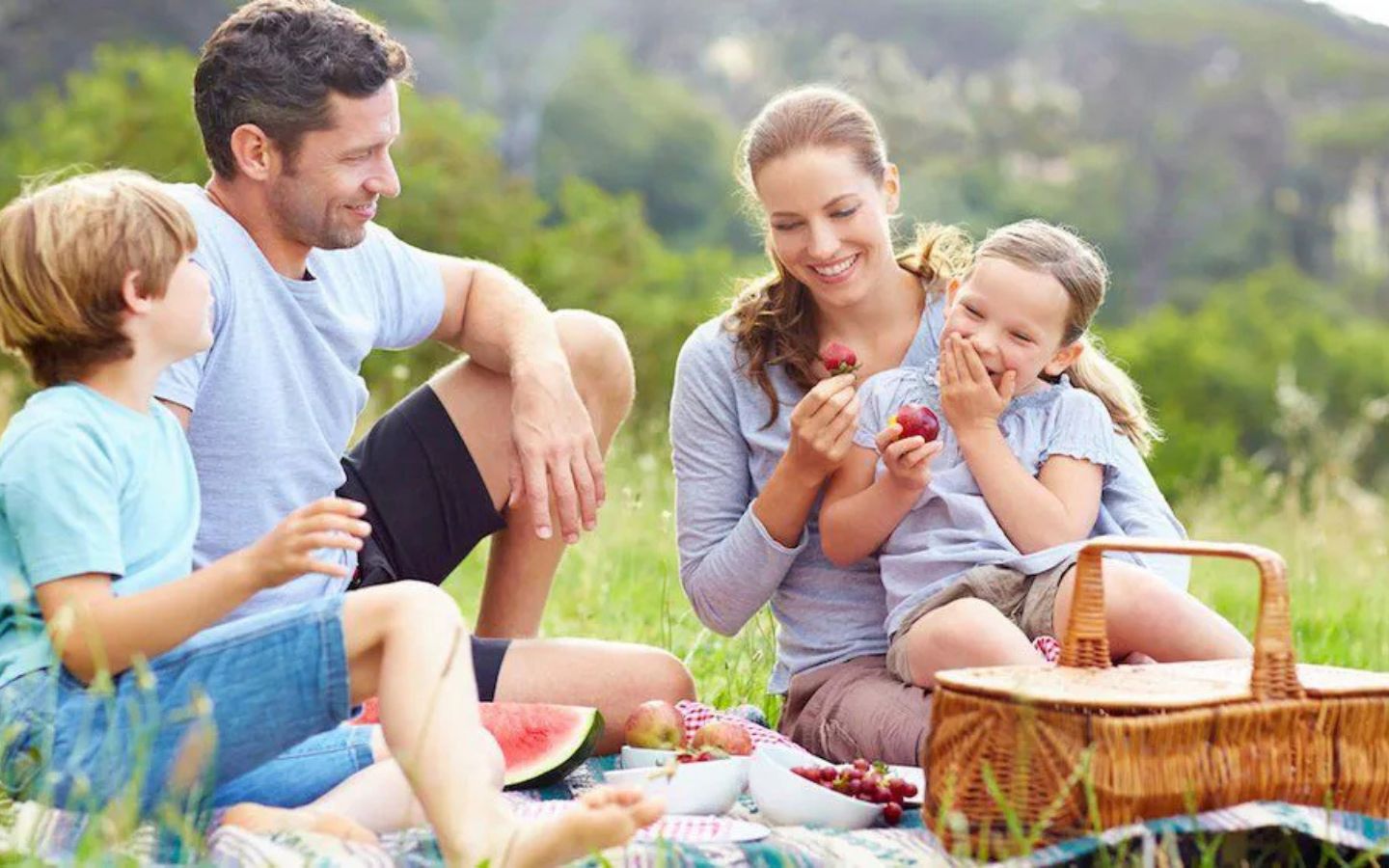 Quà tặng ngày Quốc tế Thiếu nhi giúp gắn kết tình cảm gia đình 