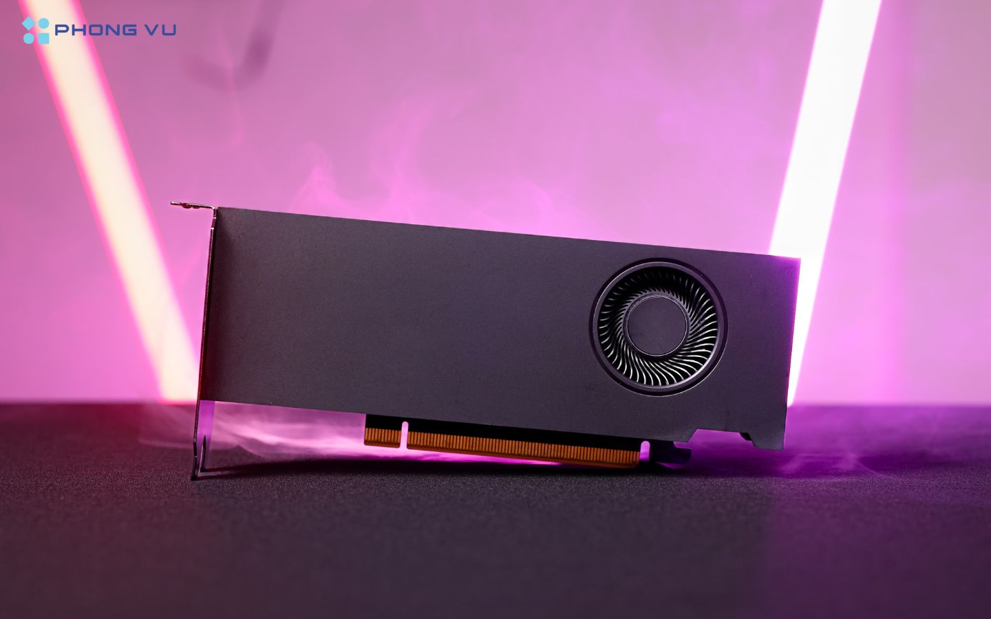 Bộ nhớ 16GB GDDR6 của RTX 2000, với tốc độ 7GHz, là một ưu điểm lớn