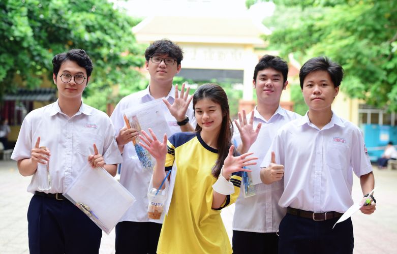 Các sĩ tử vui vẻ trước kỳ thi