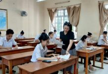 Đề thi môn Vật lý tốt nghiệp THPT 2025 chính thức Đề thi môn Vật lý tốt nghiệp THPT 2025 chính thức