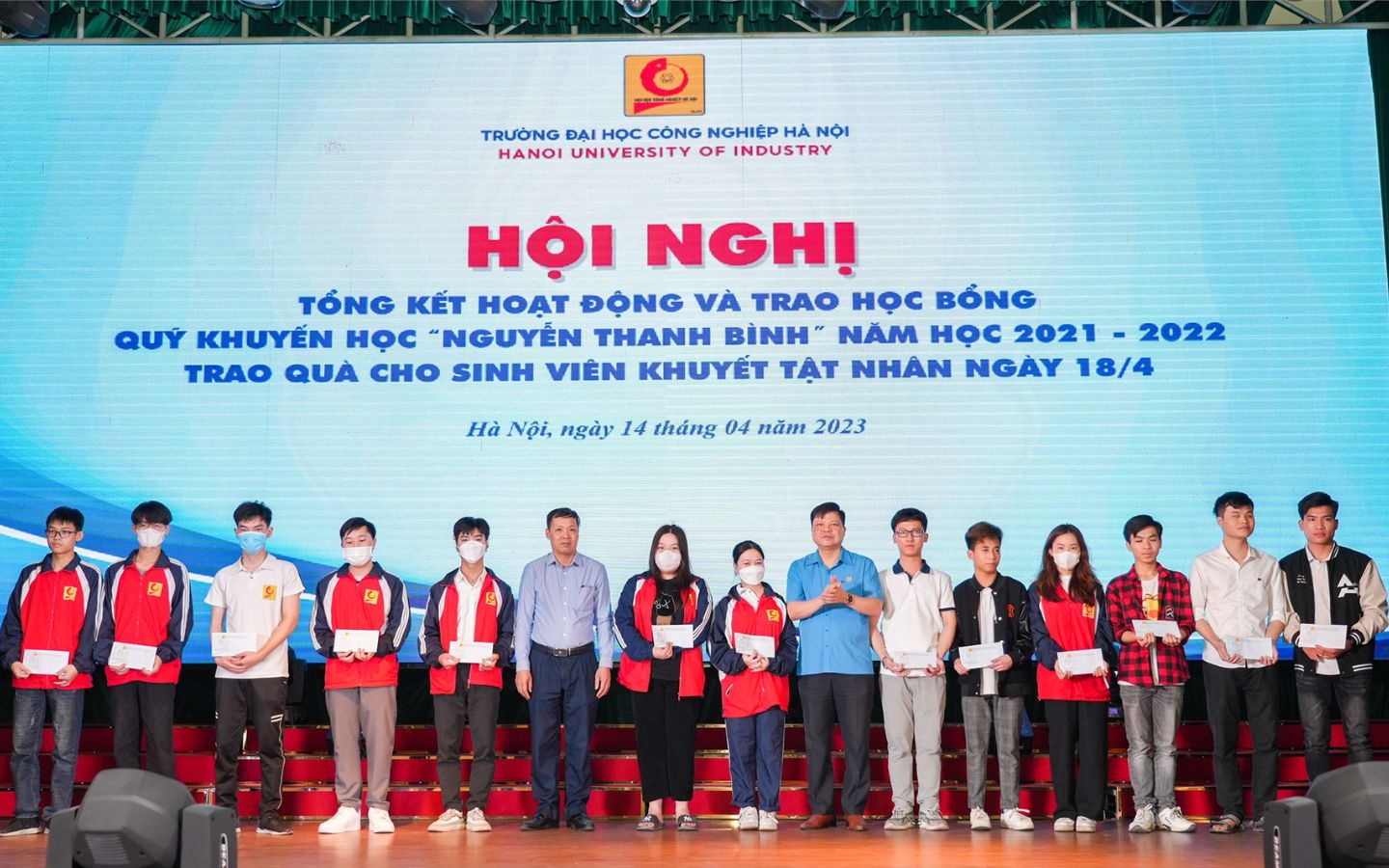 Lễ trao học bổng trường Đại học Công nghiệp Hà Nội