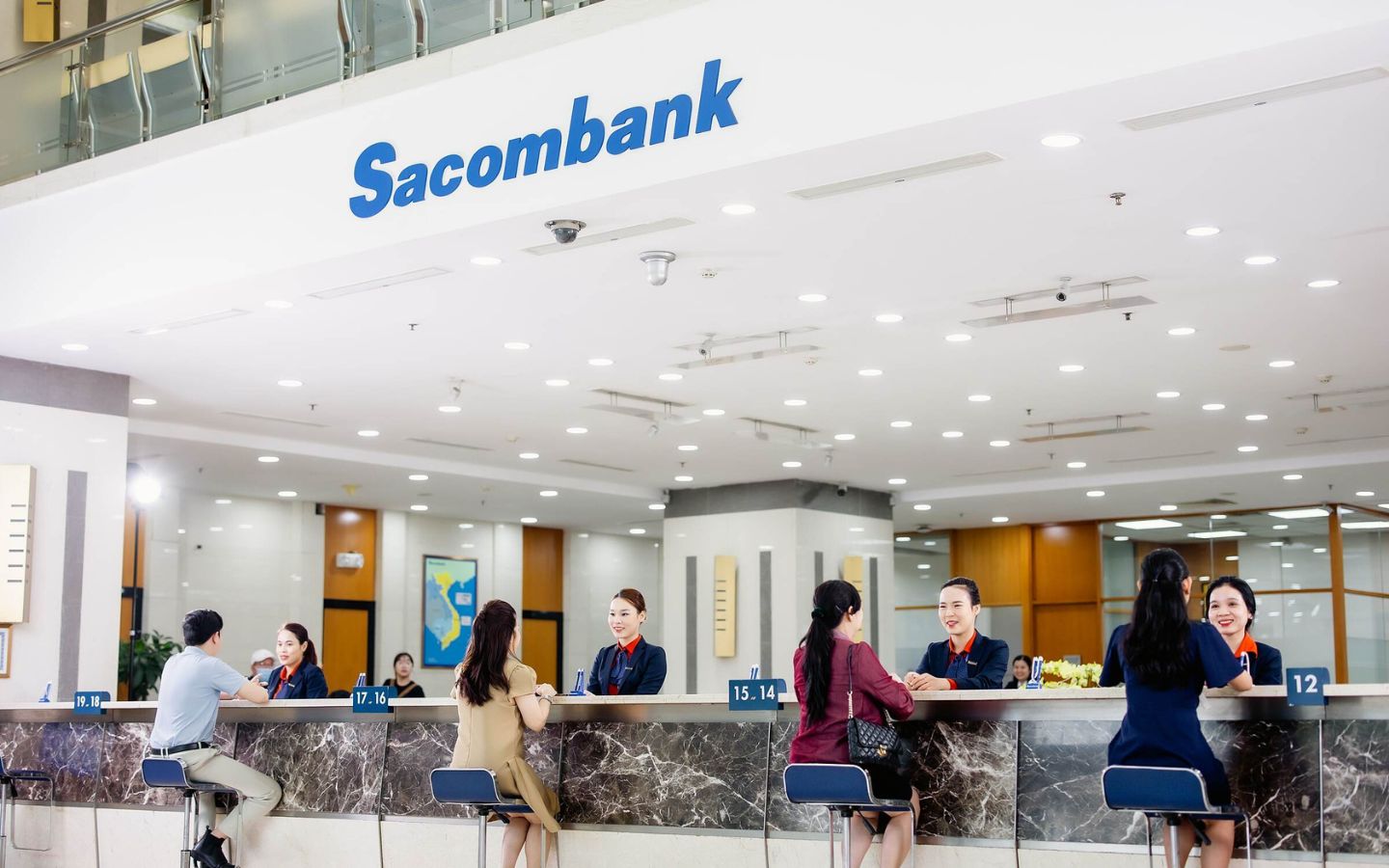 Quầy giao dịch vủa ngân hàng Sacombank