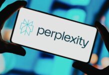 Samsung tích hợp Perplexity AI làm trợ lý ảo, còn Apple thì sao?