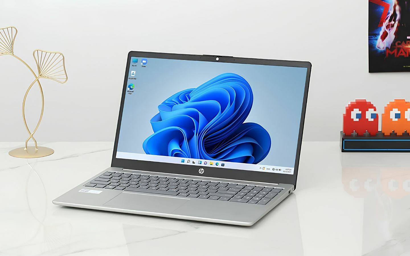 Kinh nghiệm mua laptop cho sinh viên chi tiết từ A-Z 19 Laptop HP thiết kế thanh lịch, phù hợp học tập