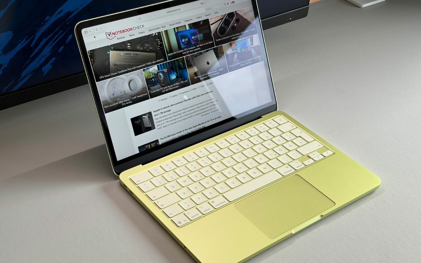 Kinh nghiệm mua laptop cho sinh viên chi tiết từ A-Z 23 MacBook Neo phù hợp cho tân sinh viên hiện đại