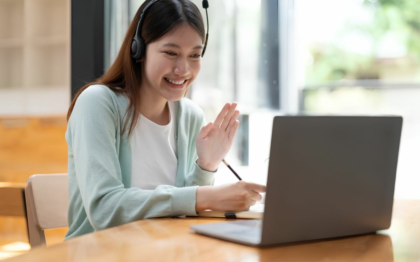 Kinh nghiệm mua laptop cho sinh viên chi tiết từ A-Z 3 Kinh nghiệm mua laptop cho sinh viên quan trọng nhất là lựa chọn sản phẩm phù hợp với ngân sách