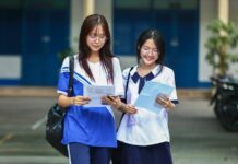 Phổ điểm thi Tốt nghiệp THPT Quốc gia 2025: Văn vắng điểm 10, 513 điểm 10 môn Toán Thí sinh hoàn thành kỳ thi Tốt nghiệp THPT 2025