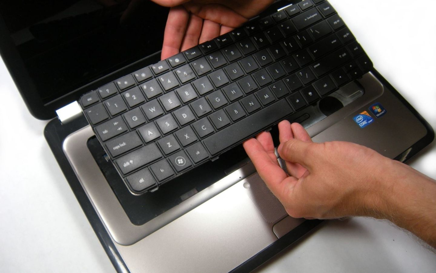 Bàn phím laptop hoàn toàn có thể thay thế được