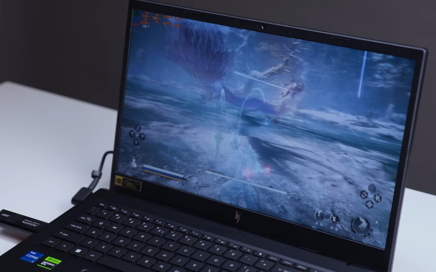 Bật DLSS 4 và Frame Generation (chế độ 4X), FPS tăng từ 60-70 lên khoảng trên 100FPS trong Black Myth: Wukong