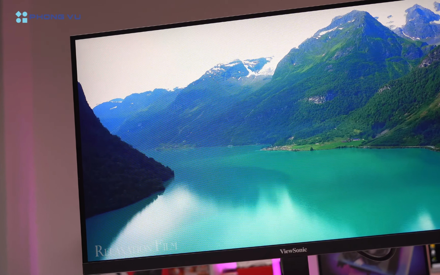 Công nghệ HDR10 hỗ trợ tăng dải sáng, giúp hình ảnh sáng hơn