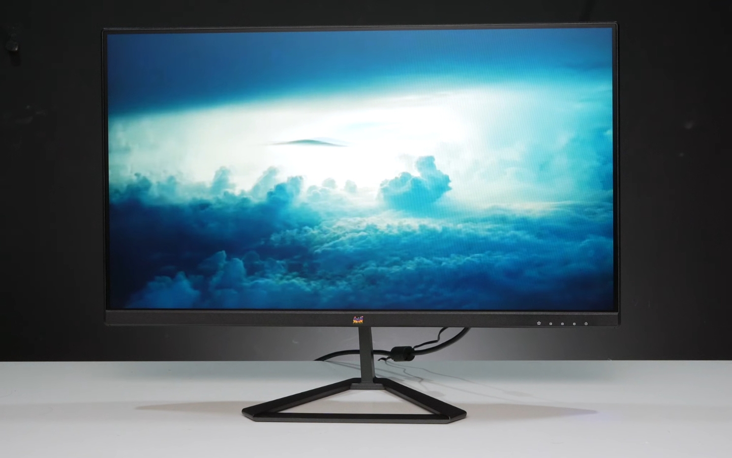 ViewSonic VX2479-HD-PRO sở hữu thiết kế viền siêu mỏng ba cạnh tạo cảm giác gần như không viền