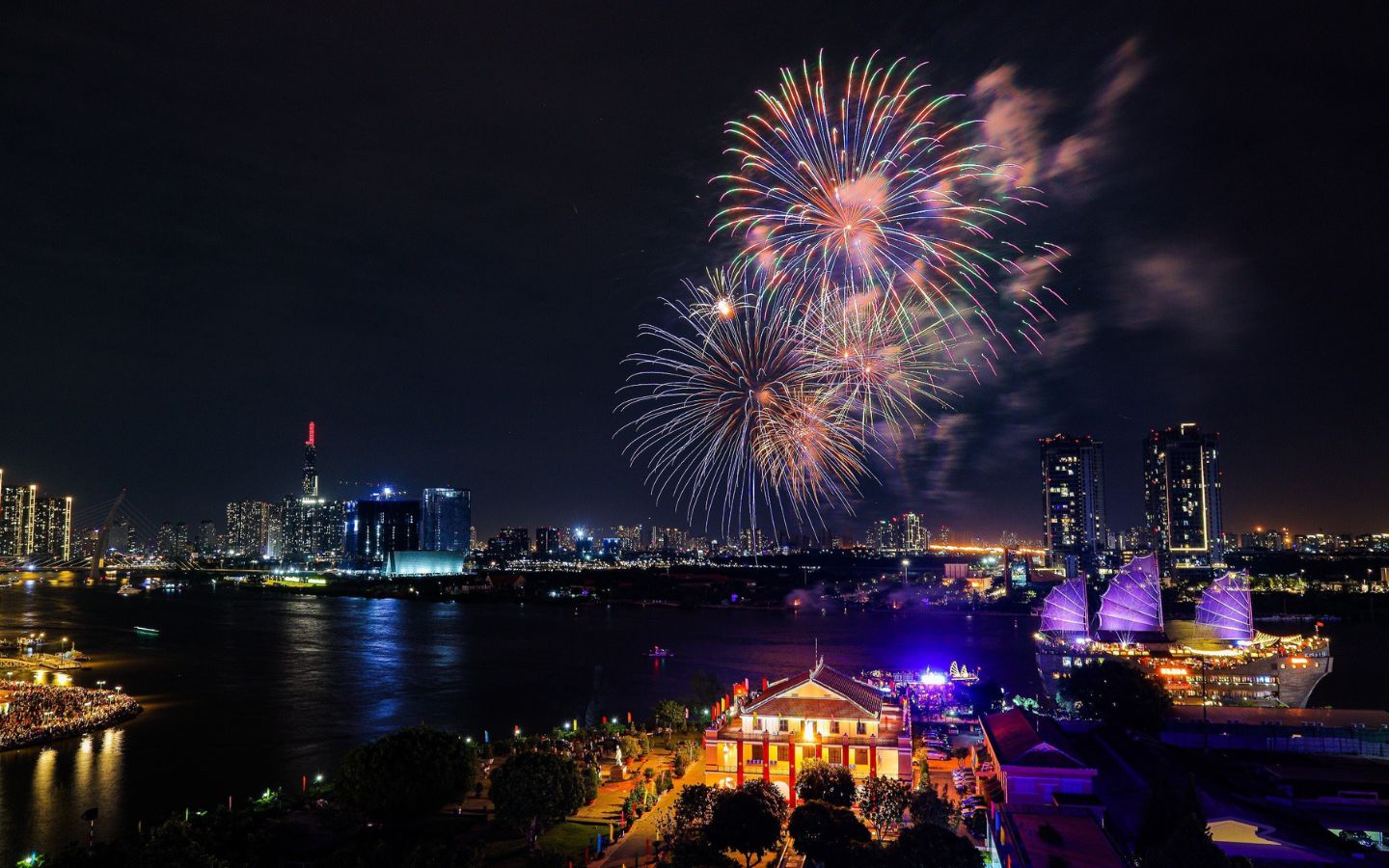 Lễ Quốc Khánh 2/9 TP HCM có bắn pháo hoa không?