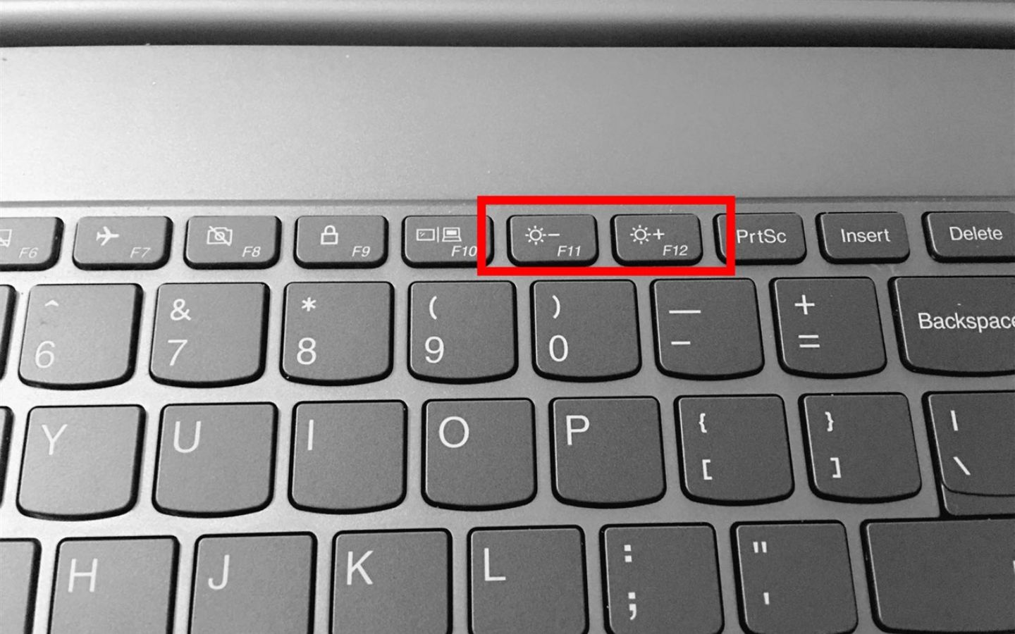 Chỉnh độ sáng màn hình Win 10 bằng phím tắt