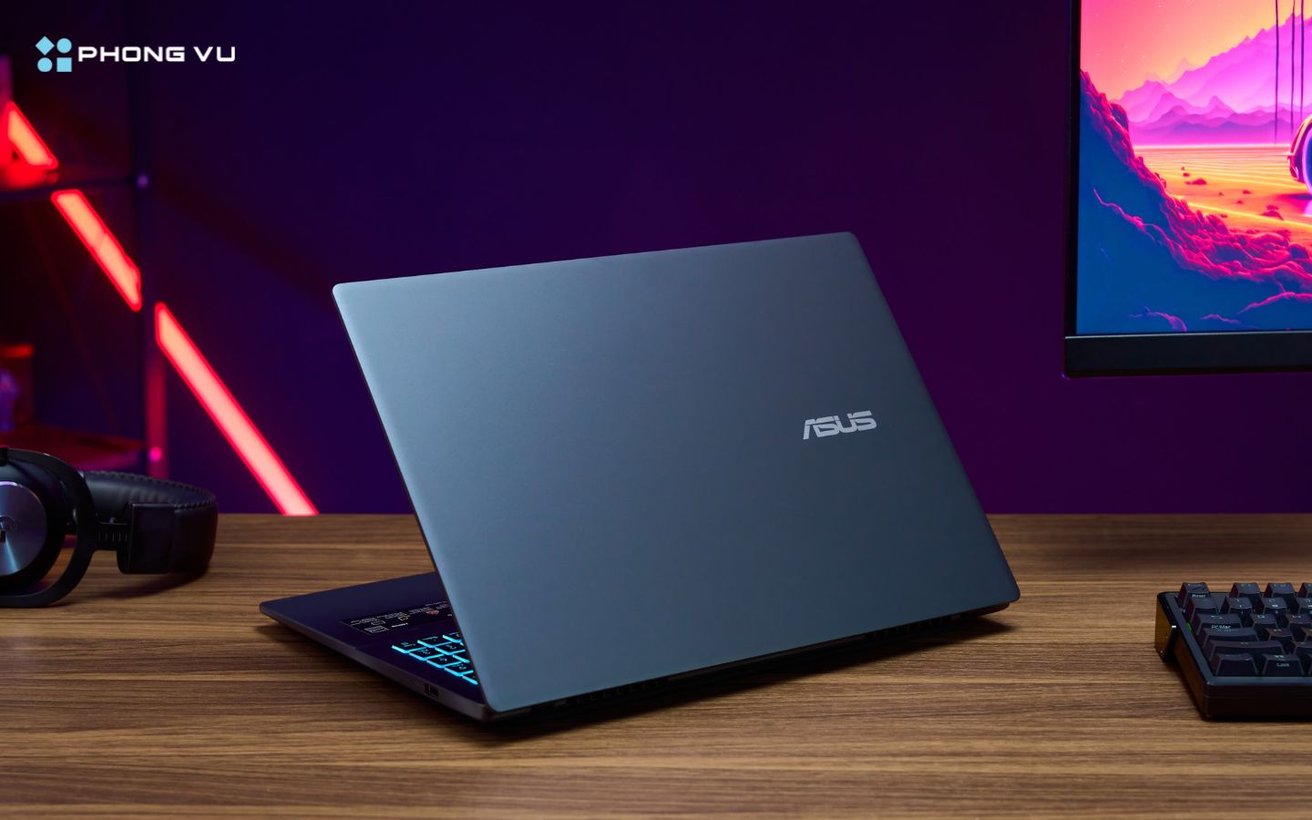 Asus Gaming V16 K3607VJ-RP106W sở hữu ngoại hình tối giản và lịch lãm