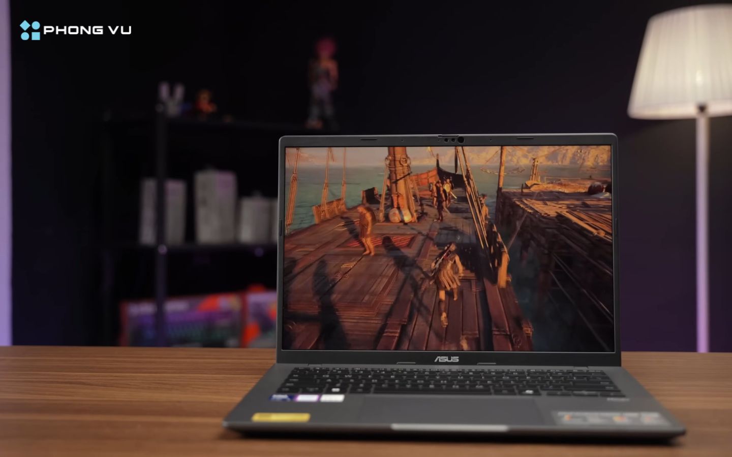 Màn hình 14 inch với độ phân giải WUXGA (1920 x 1200) và tỷ lệ 16:10 mang lại không gian làm việc rộng rãi