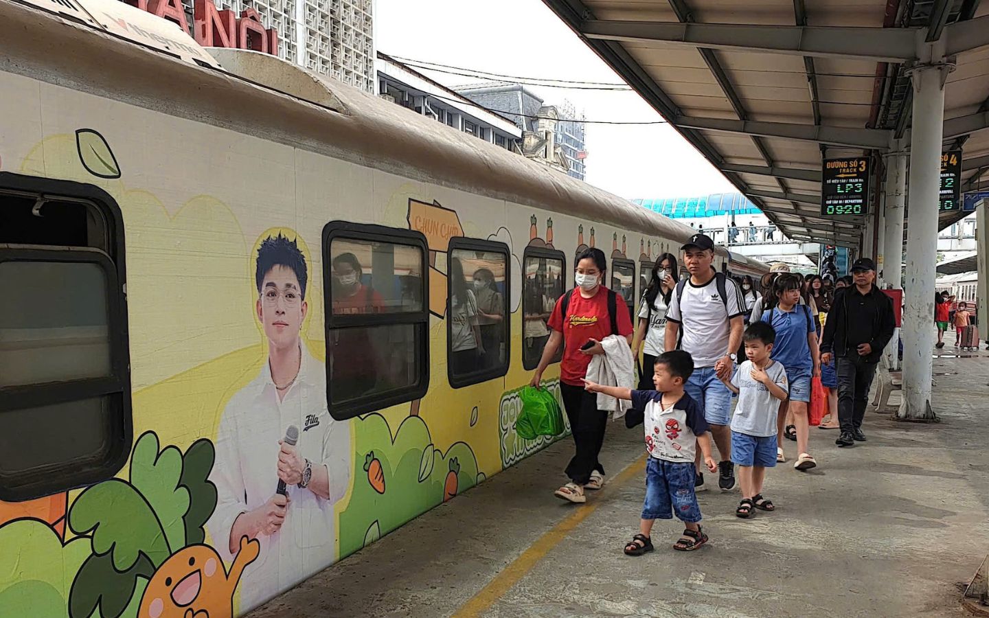 Giá vé tàu Tết 2026: Lịch trình, cách đặt vé tàu Tết Bính Ngọ 11 Bạn cần tránh mua vé tại chợ đen để ngăn chặn tình trạng mua phải vé giả