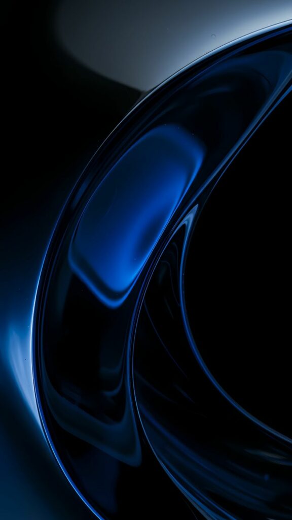 Mảng kim loại uốn cong màu xanh đậm, trừu tượng