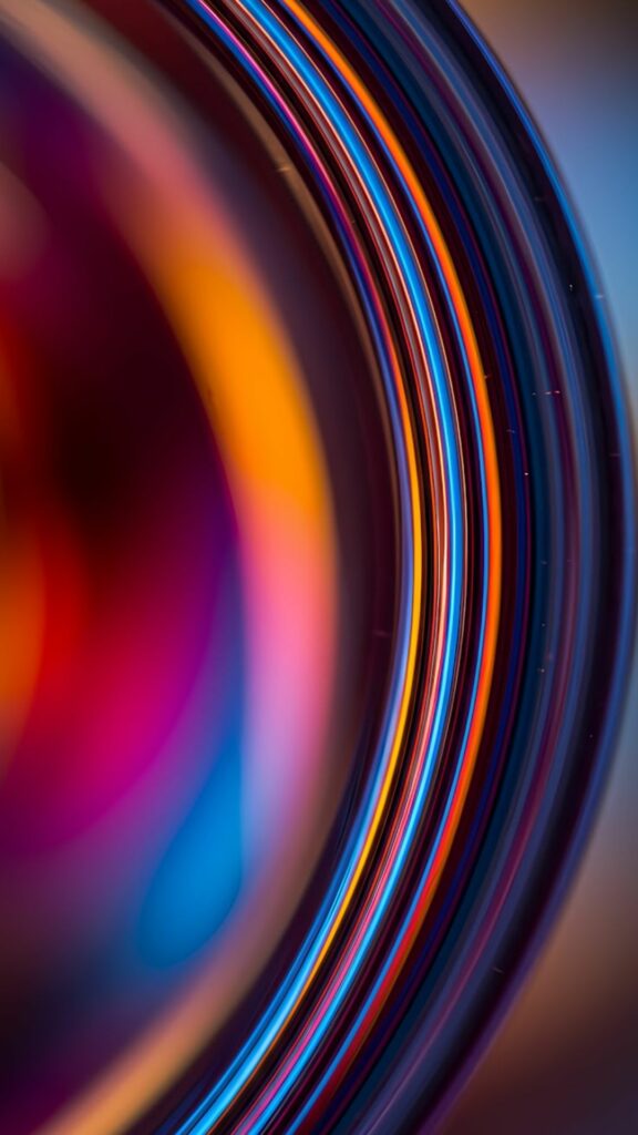 Vòng xoắn màu cam, đỏ và xanh, rực rỡ