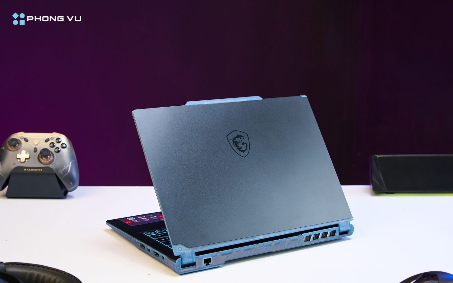 Đánh giá MSI Cyborg 14 A13VE - 090VN: Lựa chọn laptop gaming 14 inch nhỏ gọn giá rẻ 1 Thiết kế của laptop MSI Cyborg 14 A13VE - 090VN được đánh giá là trẻ trung, hiện đại và đa dụng