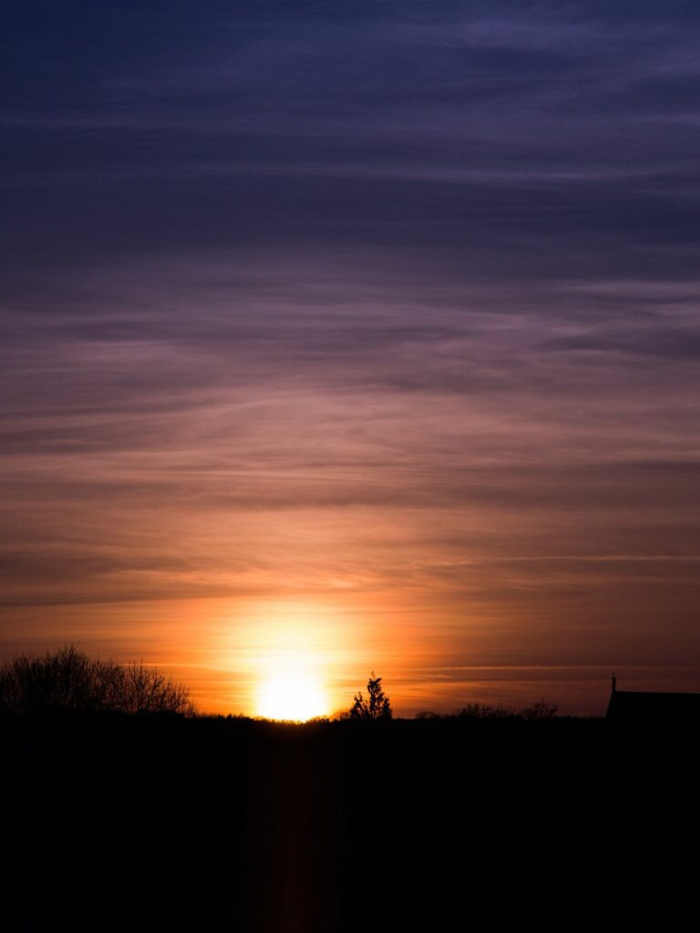 Tổng hợp 80+ hình Nền iPad 4K đẹp nhất 2025 miễn phí 43 Mặt trời lặn huyền ảo