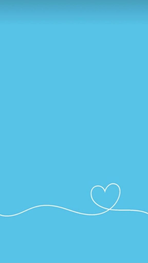 Hình nền xanh dương nhạt với họa tiết trái tim