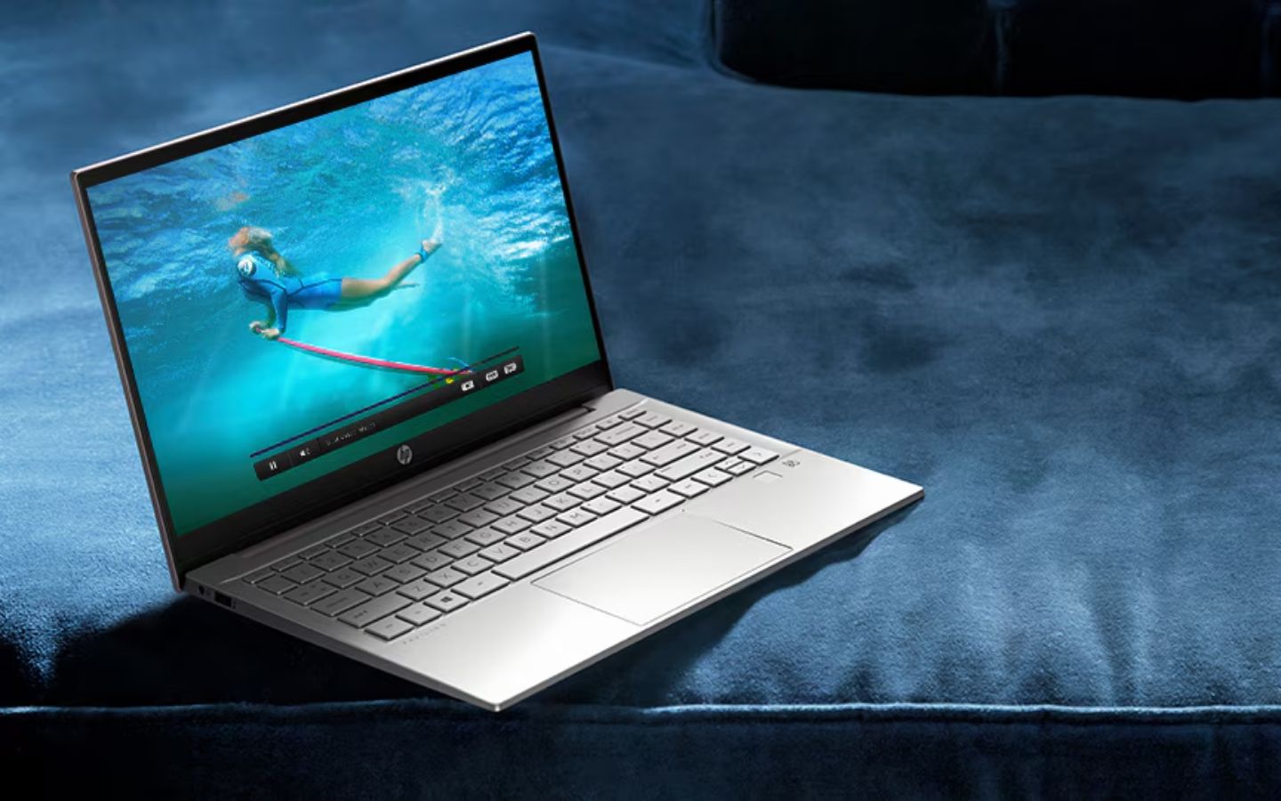 Laptop 14 inch là bao nhiêu cm? Gợi ý laptop 14 inch dưới 20 triệu 1 Kích thước thực tế laptop 14 inch có sự khác biệt tùy theo tỉ lệ màn hình và thiết kế từng hãng