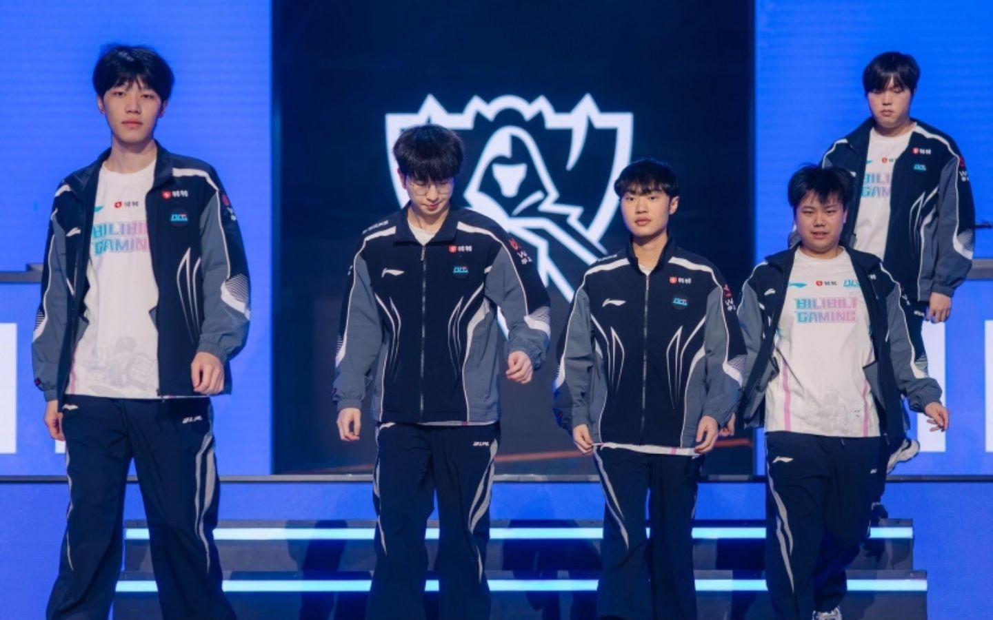 Trận thi đấu giữa BLG với G2