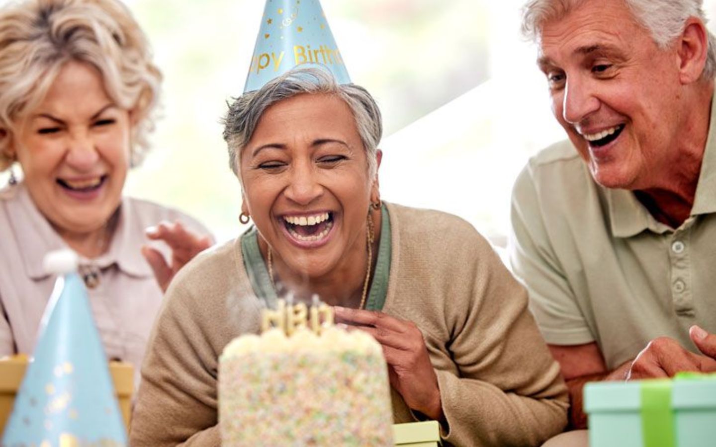 Lời chúc sinh nhật mẹ vợ lời chúc ấm áp và gần gũi xây dựng mối quan hệ thân thiết 