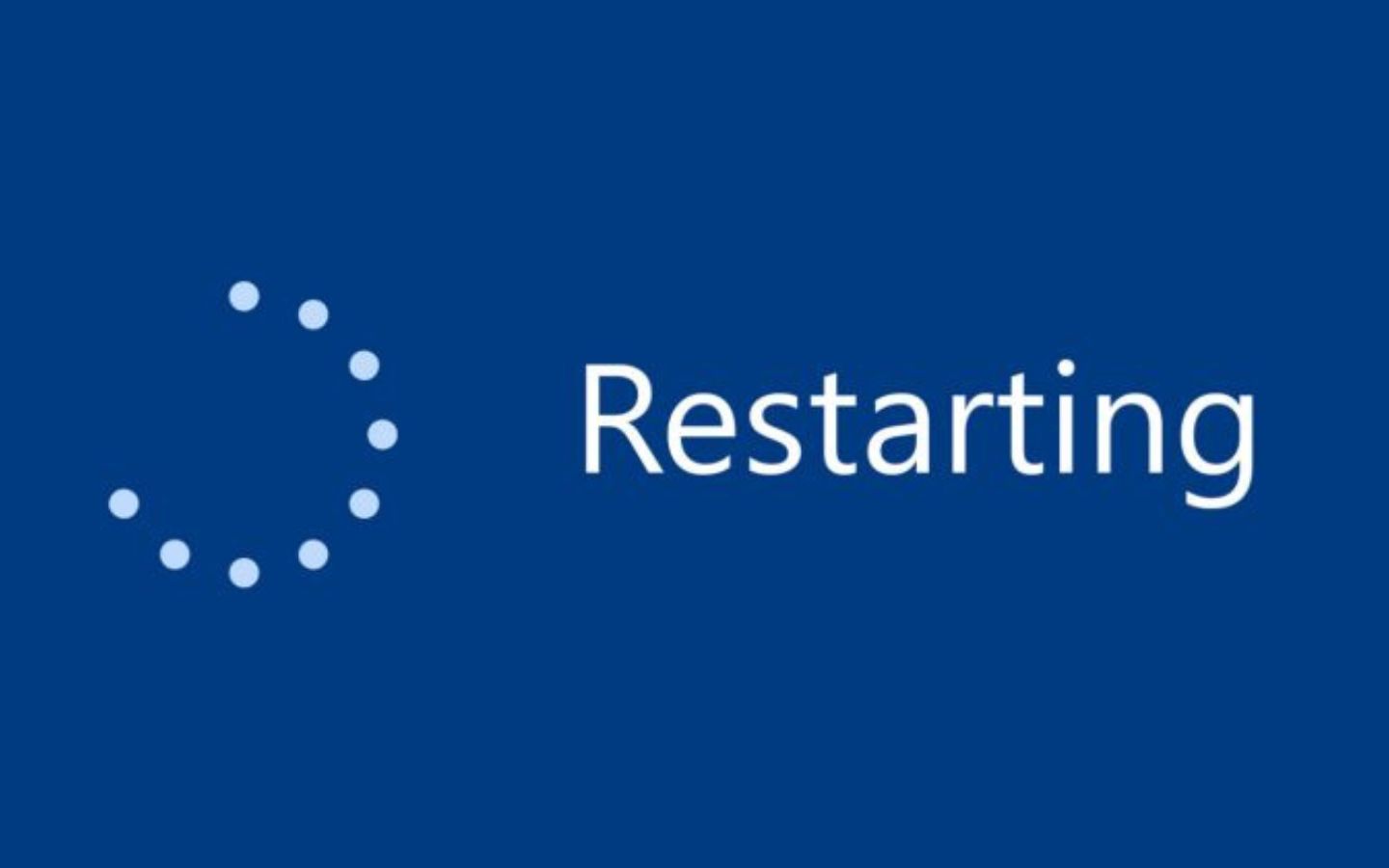 Khởi động lại laptop và kiểm tra pin bàn phím