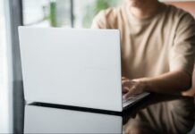 Đánh giá ASUS Vivobook S14 (M3407KA): Laptop OLED mỏng nhẹ, pin lâu và trang bị Ryzen AI thế hệ mới Thiết kế hiện đại kết hợp nền tảng AMD Ryzen™ AI thế hệ mới