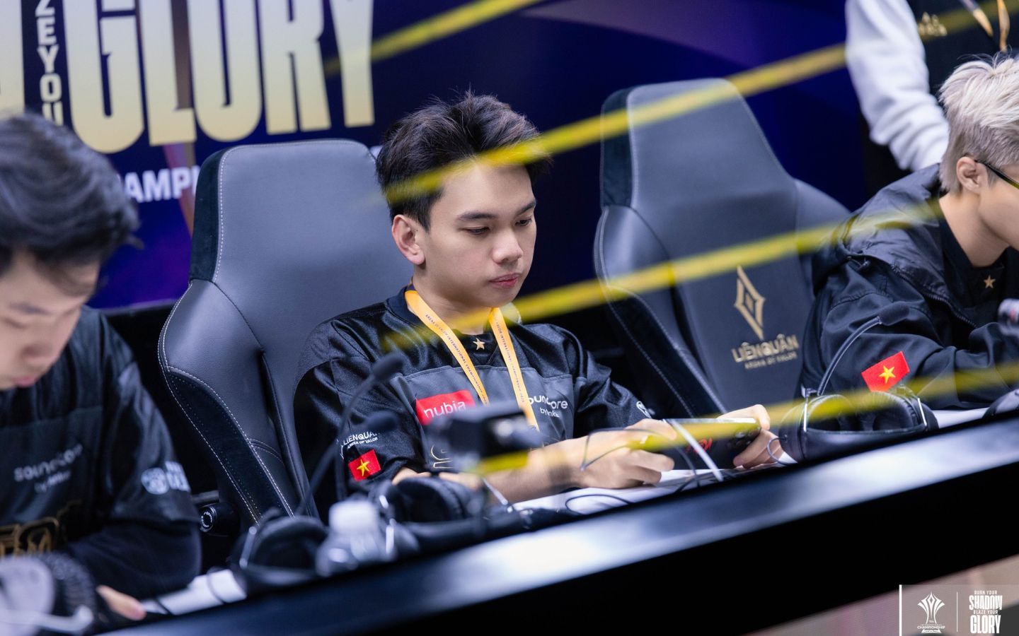 Các đội tham dự cần tập trung cao độ và kỹ năng để đánh bại đối thủ